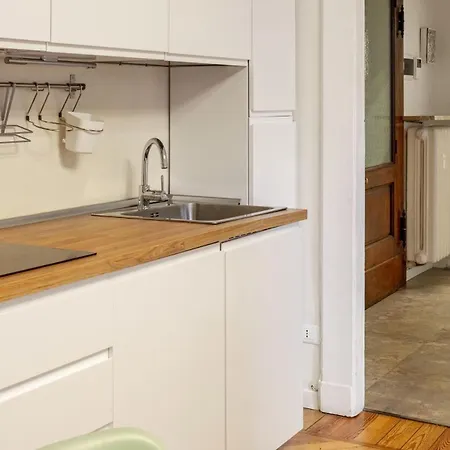Renovated In The Exclusive Area Of Turin